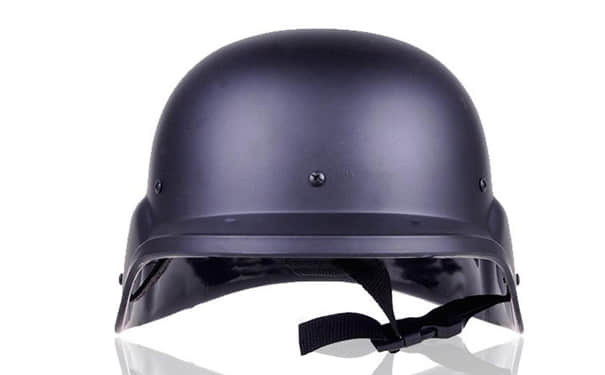 芳綸復合材料用模溫機，高防頭盔應用案例